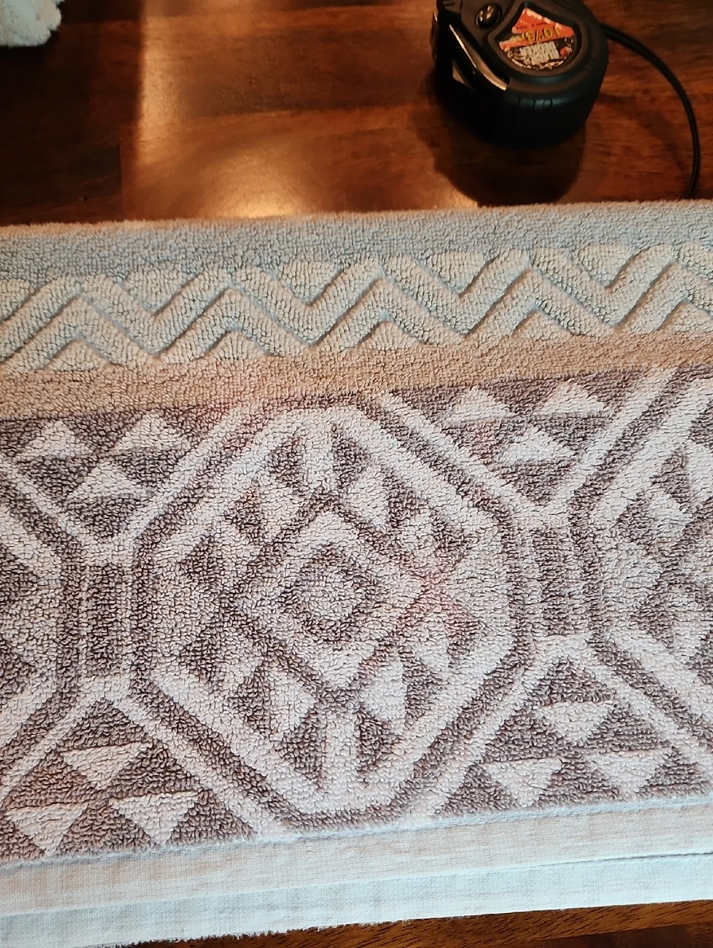 Artisan De Luxe Pastel Geometric Pattern Bath Towel Set - Light Blue & Beige GUC